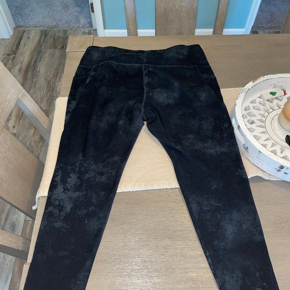 Danskin 7/8 Ankle Leggings with Side Pockets